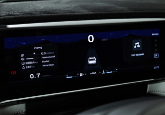 Подержанный автомобиль Geely Atlas 2023 года (12 фото)