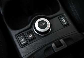 Подержанный автомобиль Nissan X-Trail 2016 года (19 фото)