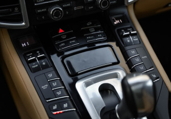 Подержанный автомобиль Porsche Cayenne 2015 года (23 фото)