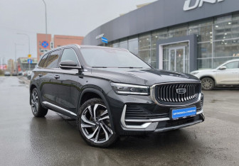 Подержанный автомобиль Geely Monjaro 2024 года (3 фото)