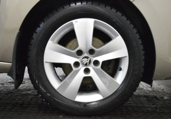 Подержанный автомобиль Skoda Rapid Liftback 2019 года (9 фото)