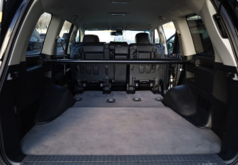 Подержанный автомобиль Toyota Land Cruiser Suv 2013 года (30 фото)