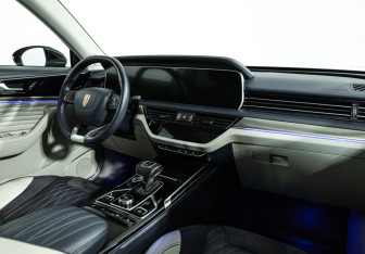 Подержанный автомобиль Hongqi HS5 2023 года (9 фото)