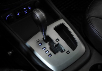 Подержанный автомобиль Hyundai Santa Fe 2010 года (16 фото)