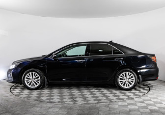 Подержанный автомобиль Toyota Camry Sedan 2015 года (9 фото)