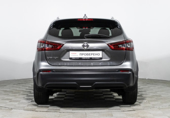Подержанный автомобиль Nissan Qashqai 2019 года (6 фото)