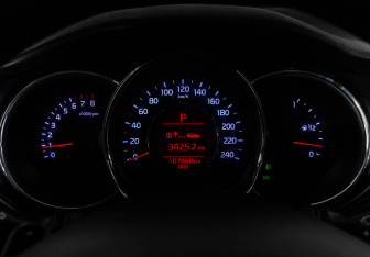 Подержанный автомобиль Kia Ceed Hatchback 2014 года (20 фото)