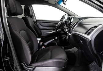 Подержанный автомобиль SsangYong Actyon 2014 года (17 фото)