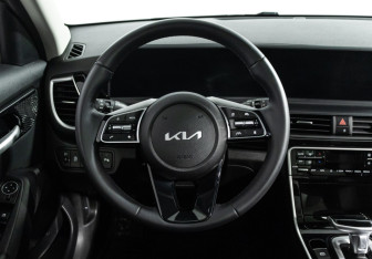 Подержанный автомобиль Kia Seltos 2024 года (23 фото)