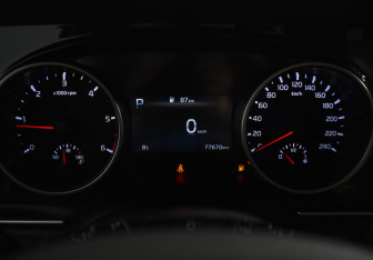 Подержанный автомобиль Kia Carnival 2021 года (22 фото)