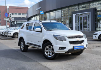 Подержанный автомобиль Chevrolet TrailBlazer 2012 года (3 фото)