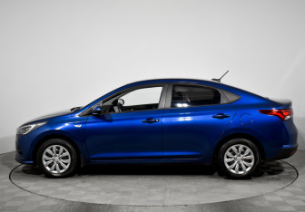 Подержанный автомобиль Hyundai Solaris Sedan 2021 года (8 фото)