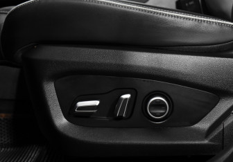 Подержанный автомобиль Exeed VX 2023 года (11 фото)