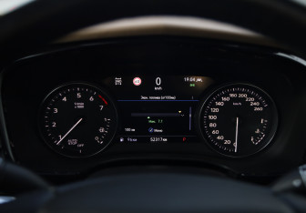 Подержанный автомобиль Cadillac XT6 2020 года (14 фото)