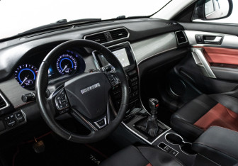 Подержанный автомобиль Haval H2 2019 года (11 фото)