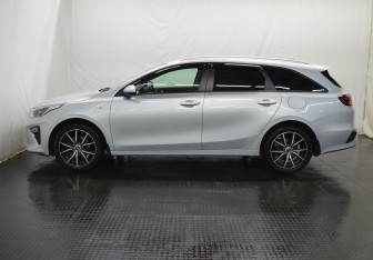 Подержанный автомобиль Kia Ceed Wagon 2021 года (8 фото)