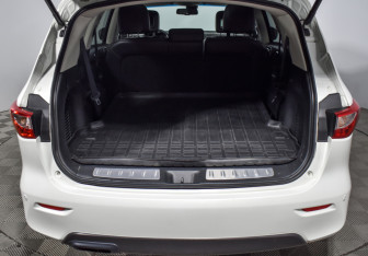 Подержанный автомобиль Infiniti QX60 2014 года (24 фото)