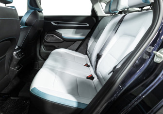 Подержанный автомобиль Geely Emgrand 2023 года (10 фото)