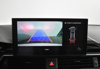 Подержанный автомобиль Audi A4 Sedan 2020 года (15 фото)