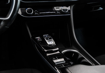 Подержанный автомобиль Hyundai Sonata 2021 года (14 фото)