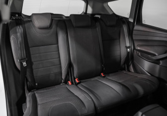 Подержанный автомобиль Ford Kuga 2016 года (22 фото)