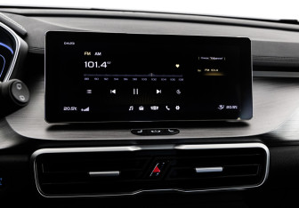 Подержанный автомобиль Geely Coolray 2023 года (15 фото)