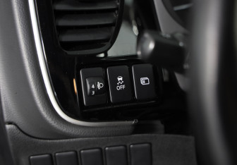 Подержанный автомобиль Mitsubishi Outlander 2019 года (17 фото)