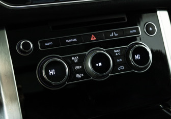 Подержанный автомобиль Land Rover Range Rover 2013 года (23 фото)