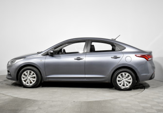 Подержанный автомобиль Hyundai Solaris Sedan 2017 года (8 фото)