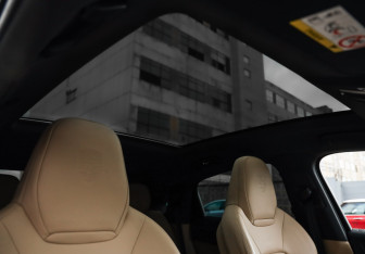 Подержанный автомобиль Porsche Cayenne 2021 года (32 фото)