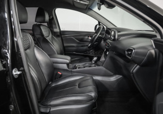 Подержанный автомобиль Hyundai Santa Fe 2018 года (21 фото)