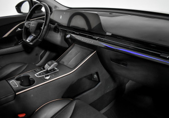 Подержанный автомобиль Omoda C5 2022 года (14 фото)