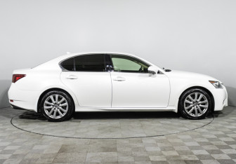 Подержанный автомобиль Lexus GS 2014 года (4 фото)