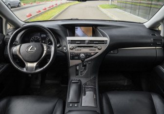 Подержанный автомобиль Lexus RX 2014 года (14 фото)