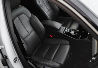 Подержанный автомобиль Volvo XC40 2021 года (26 фото)