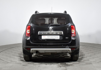 Подержанный автомобиль Renault Duster 2014 года (6 фото)