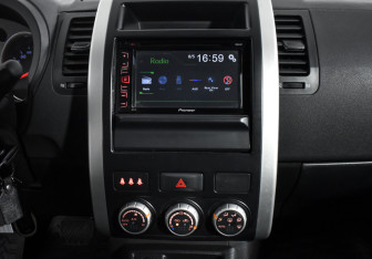 Подержанный автомобиль Nissan X-Trail 2010 года (16 фото)