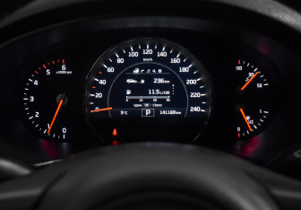 Подержанный автомобиль Kia Sorento 2017 года (19 фото)