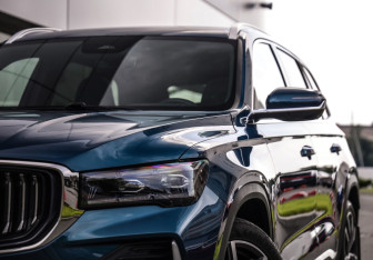 Подержанный автомобиль Geely Monjaro 2024 года (2 фото)