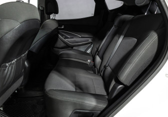Подержанный автомобиль Hyundai Santa Fe 2015 года (10 фото)
