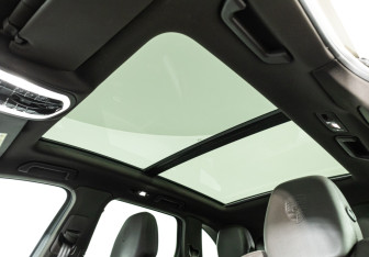 Подержанный автомобиль Porsche Cayenne 2016 года (17 фото)