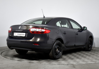 Подержанный автомобиль Renault Fluence 2013 года (5 фото)
