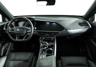 Подержанный автомобиль Geely Tugella 2023 года (13 фото)