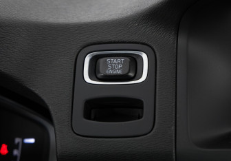 Подержанный автомобиль Volvo XC70 2014 года (17 фото)