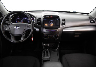 Подержанный автомобиль Kia Sorento 2013 года (4 фото)