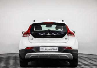 Подержанный автомобиль Volvo V40 Cross Country 2014 года (6 фото)