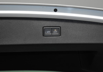 Подержанный автомобиль Volkswagen Tiguan 2020 года (21 фото)