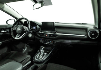 Подержанный автомобиль Kia Cerato Sedan 2020 года (9 фото)
