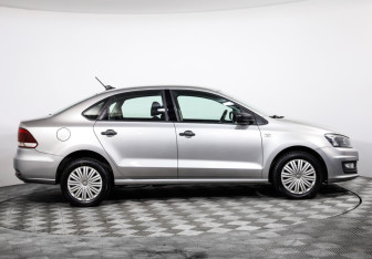 Подержанный автомобиль Volkswagen Polo Sedan 2019 года (4 фото)