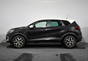 Подержанный автомобиль Renault Kaptur 2020 года (8 фото)